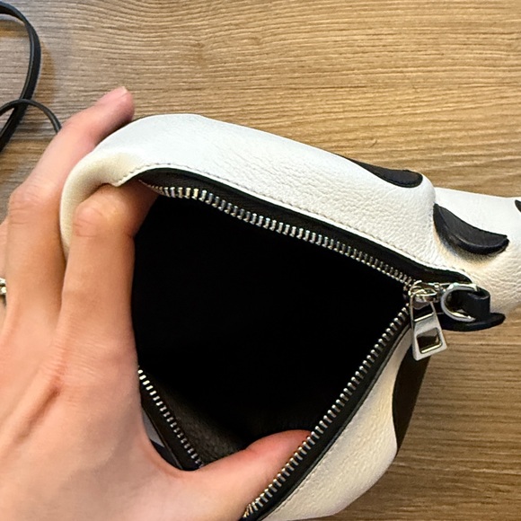 Loewe panda calf leather crossbody bag - Picture 5 of 6